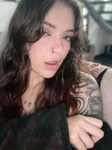 Alicia OnlyFans ヤング 2